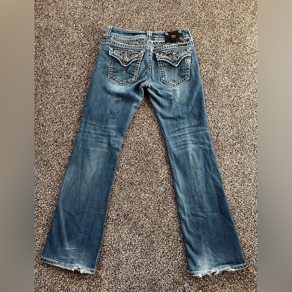 Miss Me Women’s Jeans - Picture 2 of 5